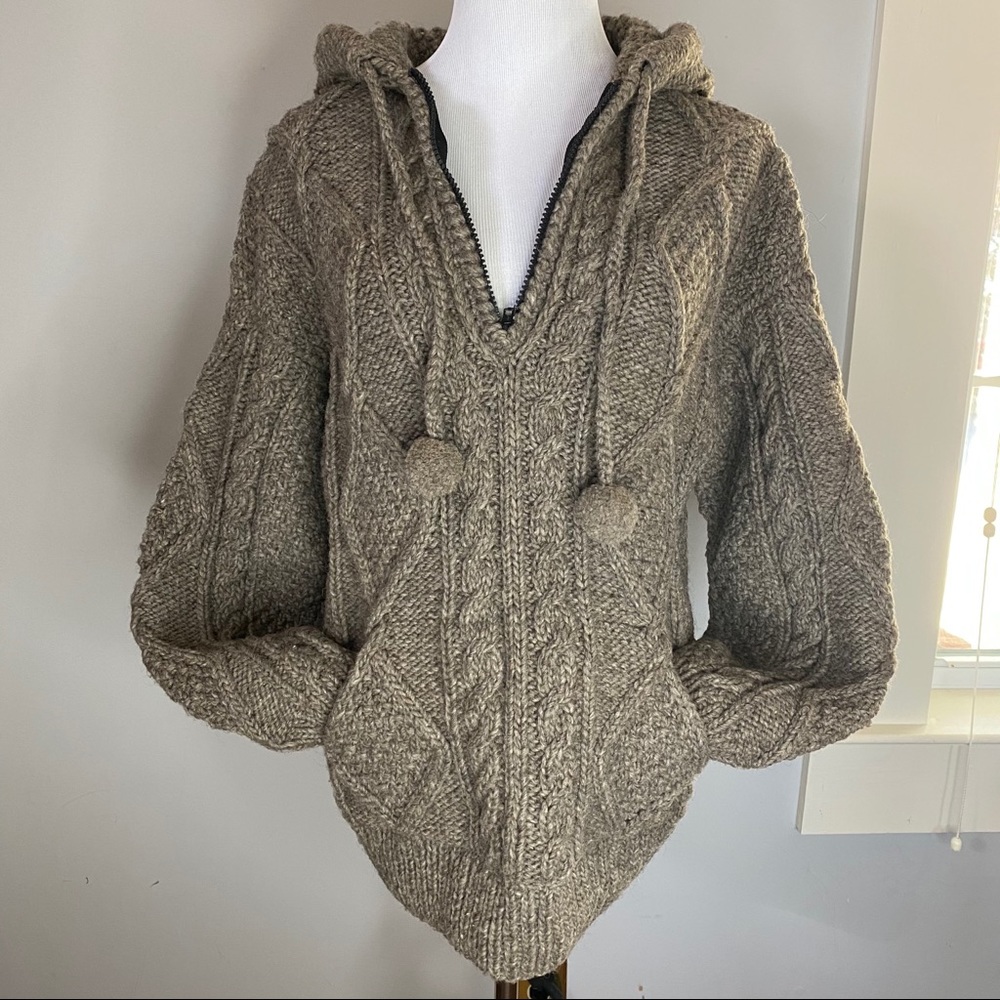 Artesanias Otavalo M wool sweater hood quarter zip